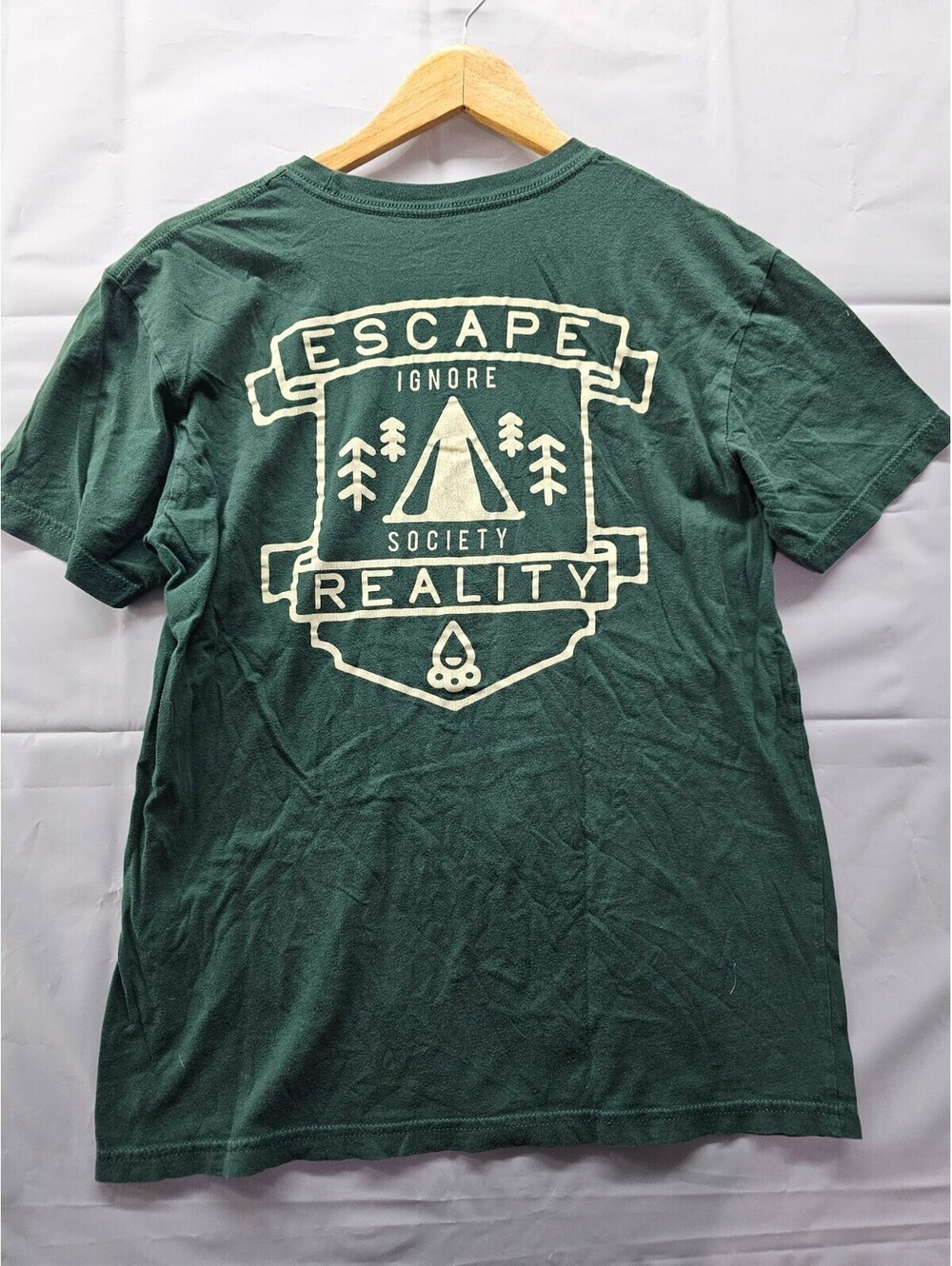 Dravus Graphic T Shirt Medium Green Escape Reality Ignore Society